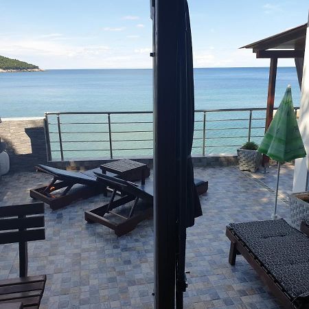Holiday House Kruce 울친 외부 사진