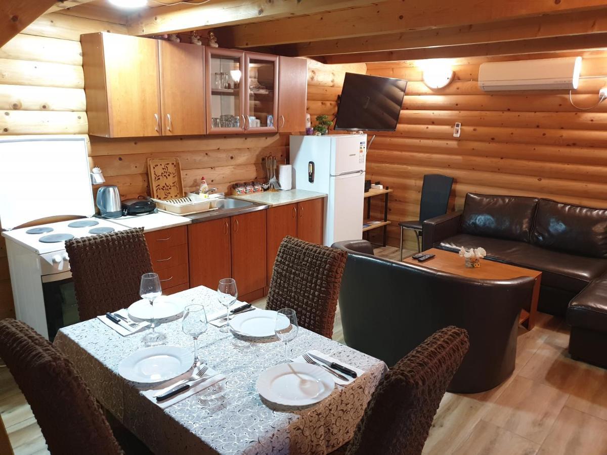 Holiday House Kruce 울친 외부 사진