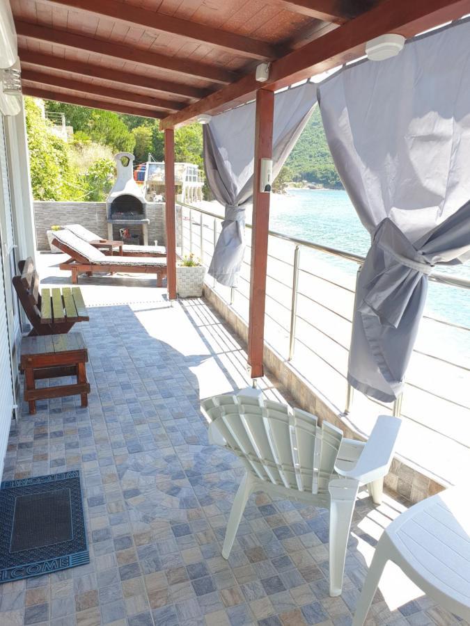 Holiday House Kruce 울친 외부 사진