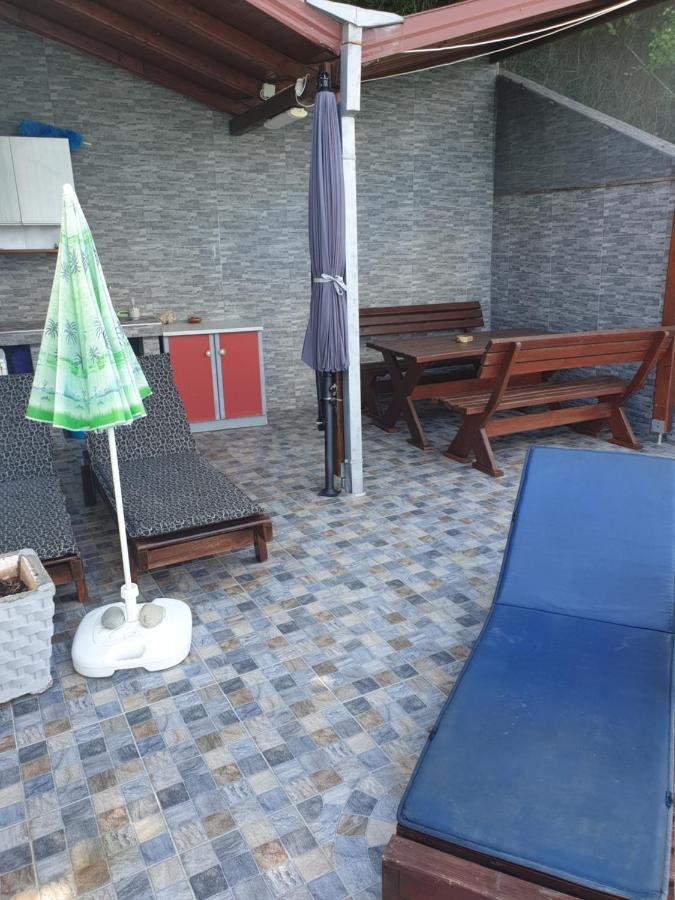 Holiday House Kruce 울친 외부 사진