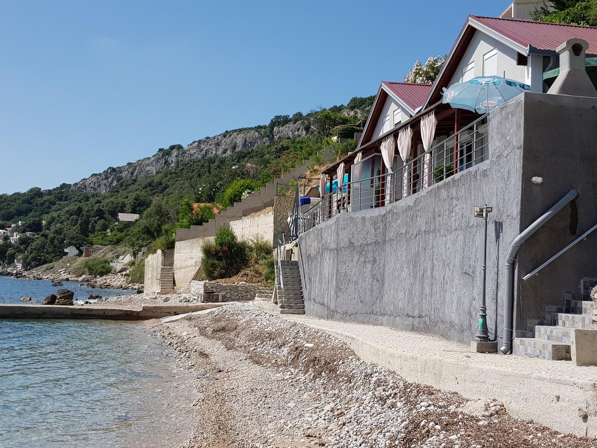 Holiday House Kruce 울친 외부 사진