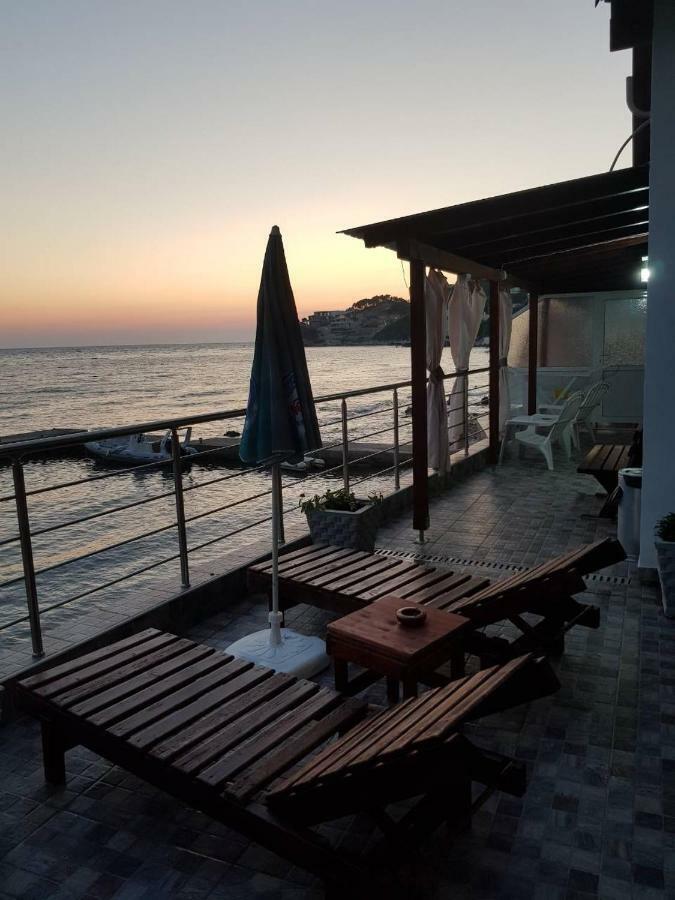 Holiday House Kruce 울친 외부 사진